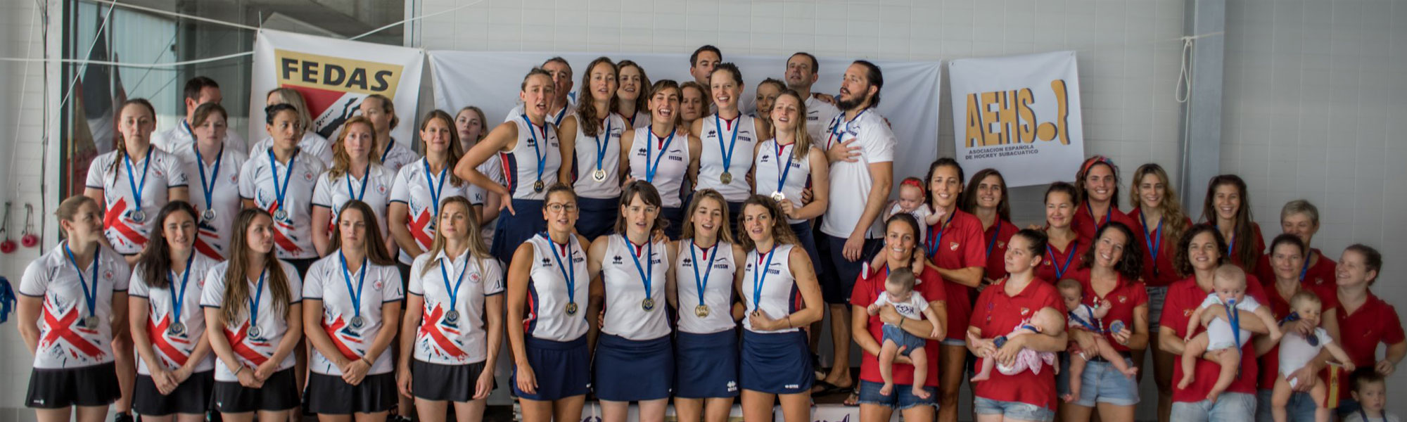 L'equipe de france féminine championne d'europe de hockey subaquatique